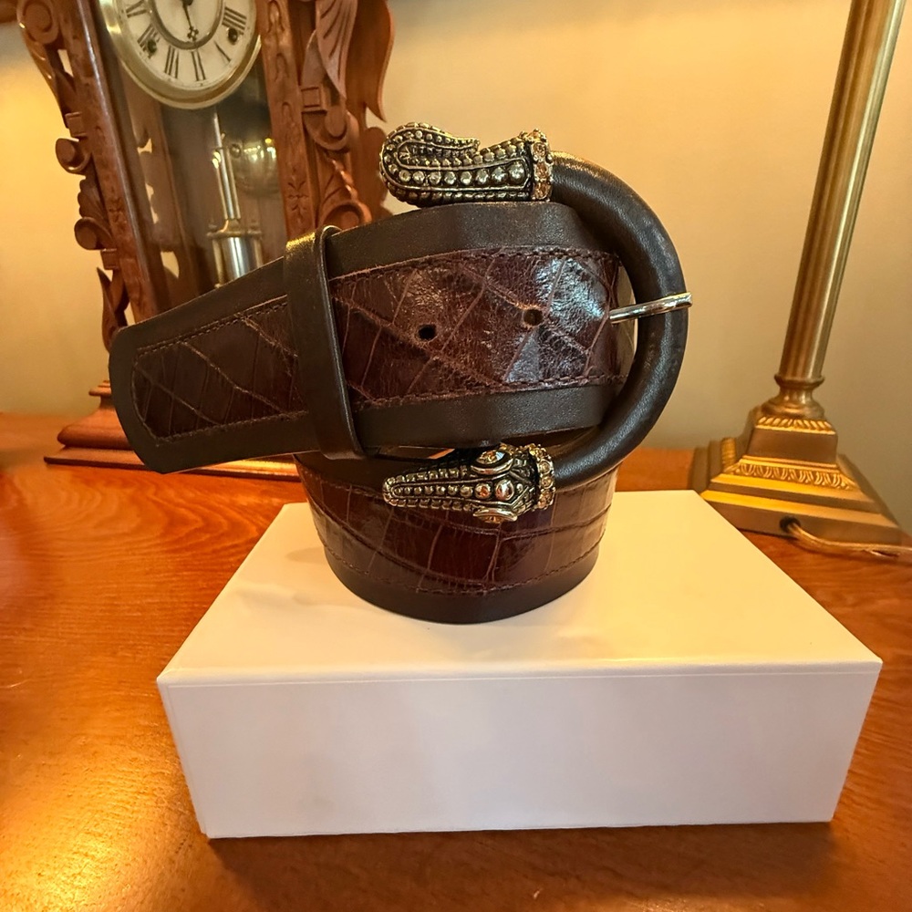 Carlisle Brown Croc/Leather Belt with Alligator Buckle Size Medium MSRP $348 - Picture 9 of 10